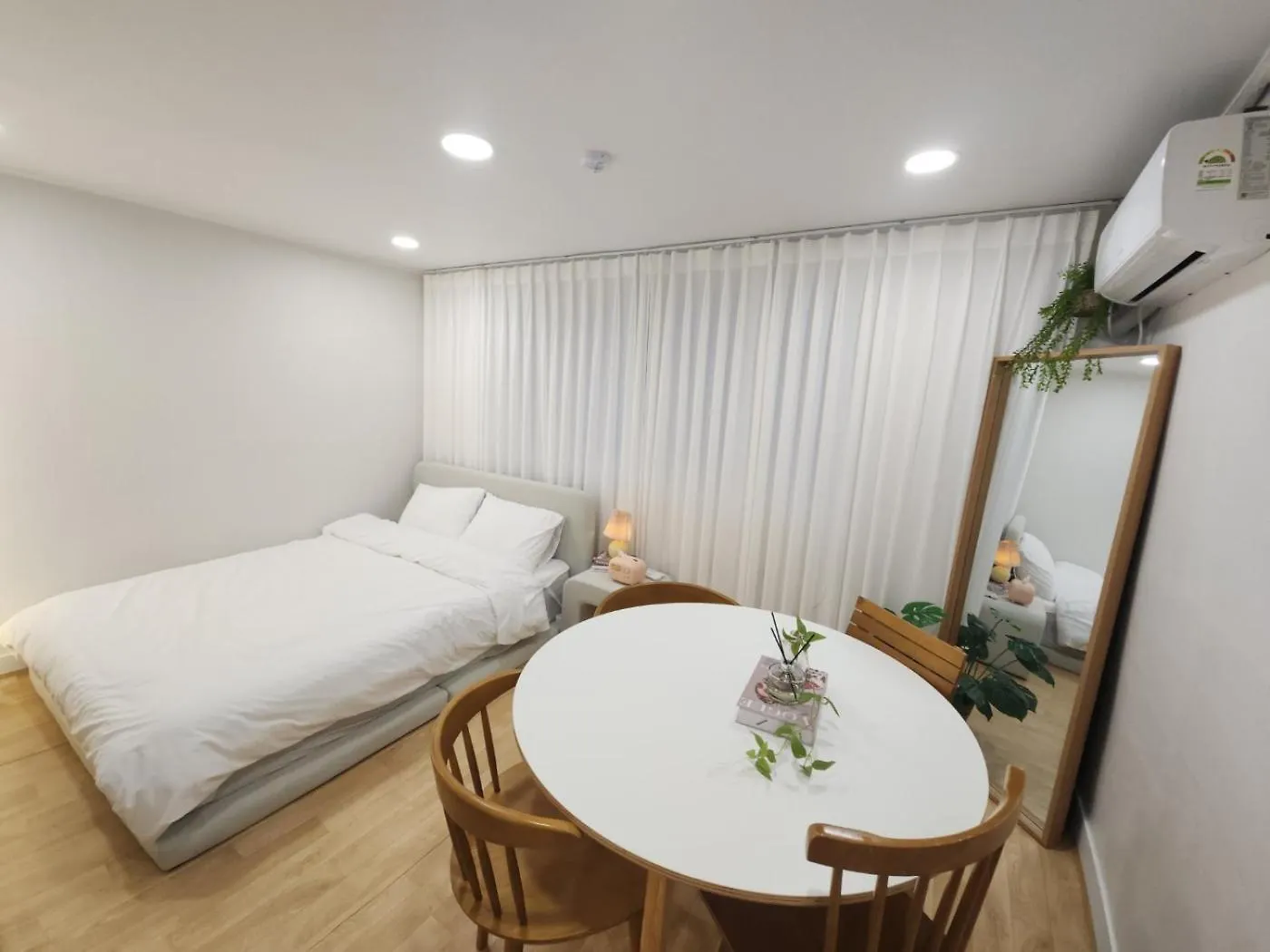 Apartment Bom Stay
